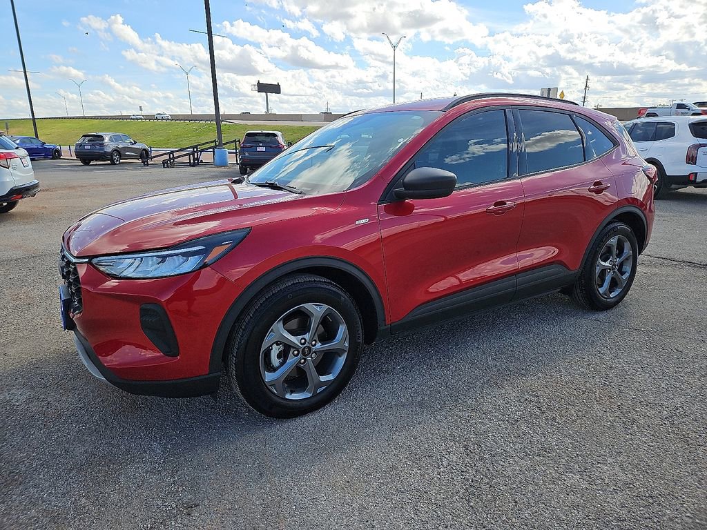 Used 2025 Ford Escape ST-Line w/ Tech Pack #1 image 2