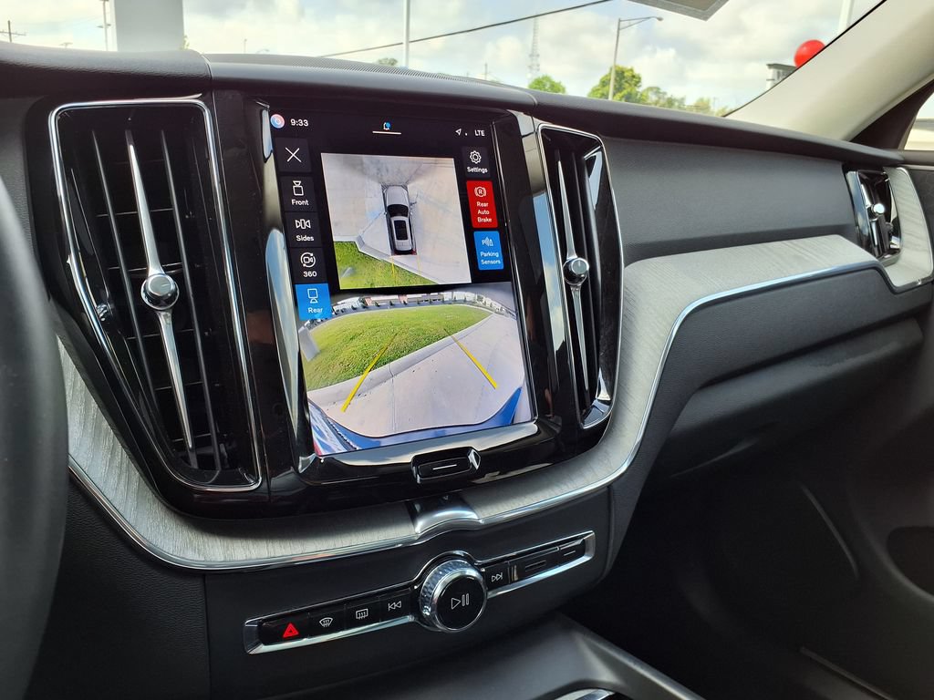 Certified 2025 Volvo XC60 B5 Plus AWD/4WD image 31