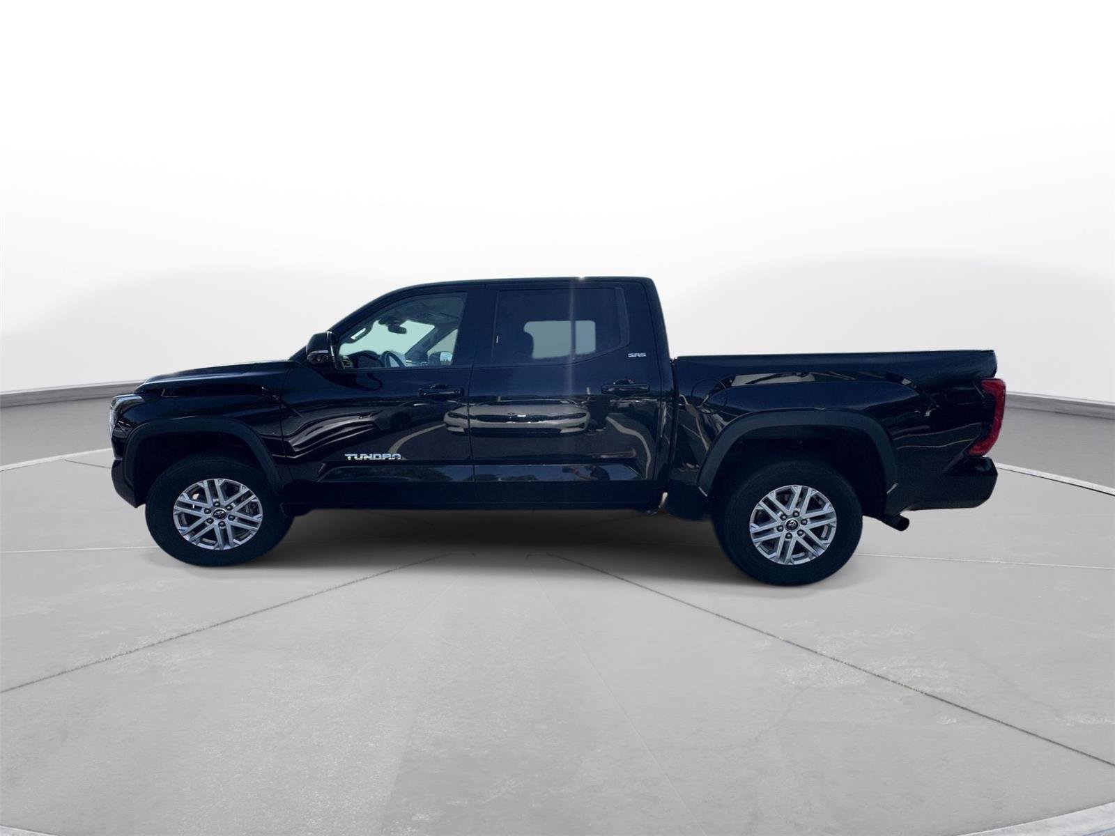 Certified 2023 Toyota Tundra SR5 w/ SR5 Premium Package AWD/4WD image 9