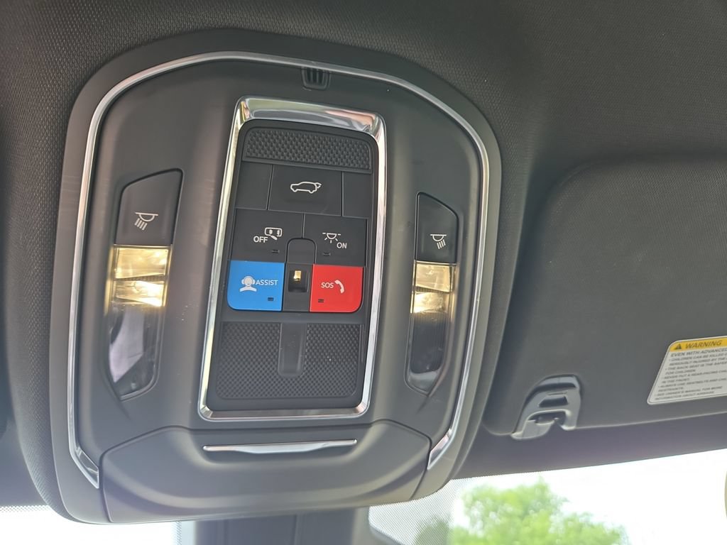 Used 2024 Jeep Wagoneer Series II AWD/4WD image 45