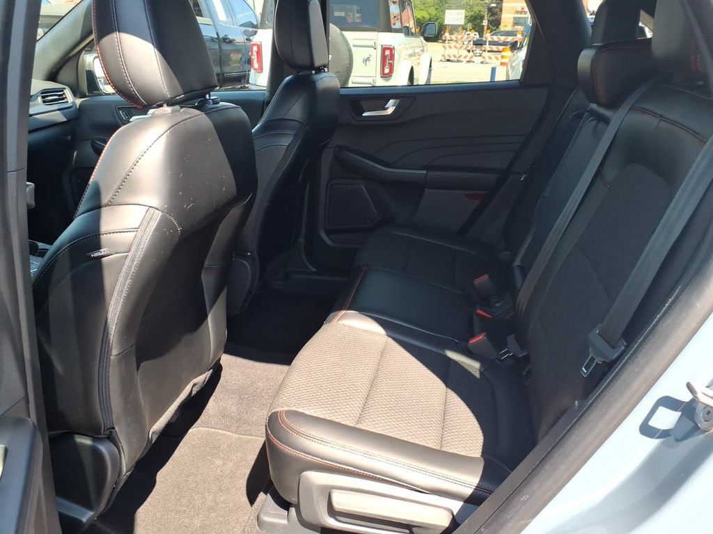 Certified 2024 Ford Escape ST-Line w/ Tech Pack #1 FWD image 11