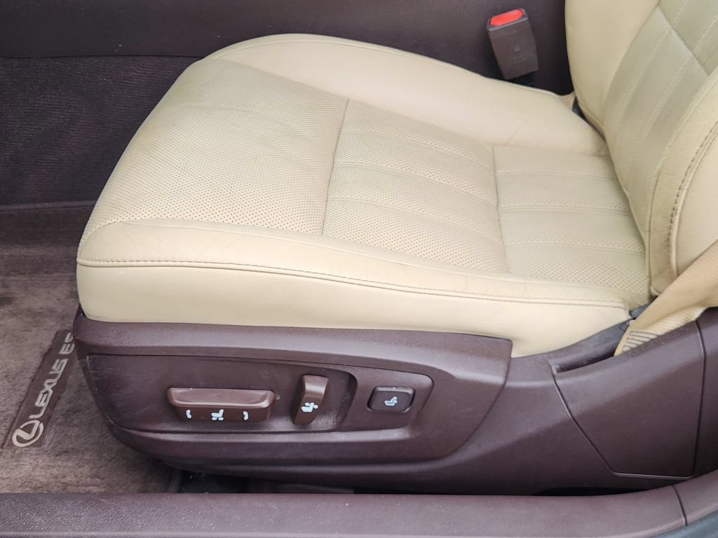 Used 2016 Lexus ES 350 w/ Luxury Package w/Wood Trim FWD image 23