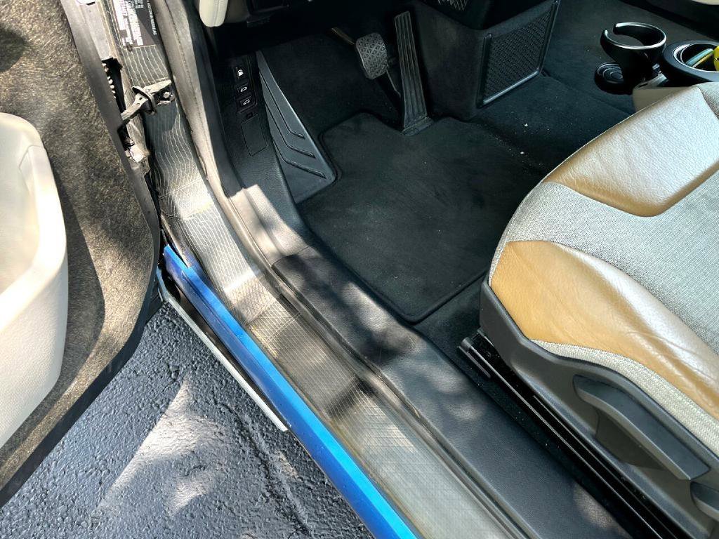 Used 2014 BMW i3 w/ Range Extender RWD image 14