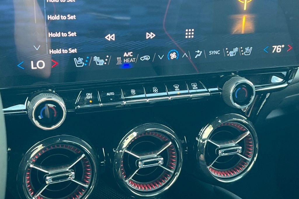 New 2025 Chevrolet Blazer EV RS image 18