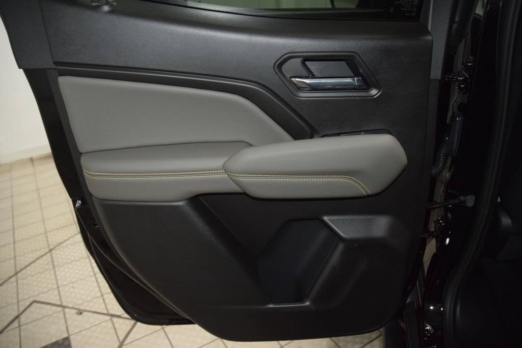 New 2026 Chevrolet Colorado ZR2 w/ Technology Package AWD/4WD image 49