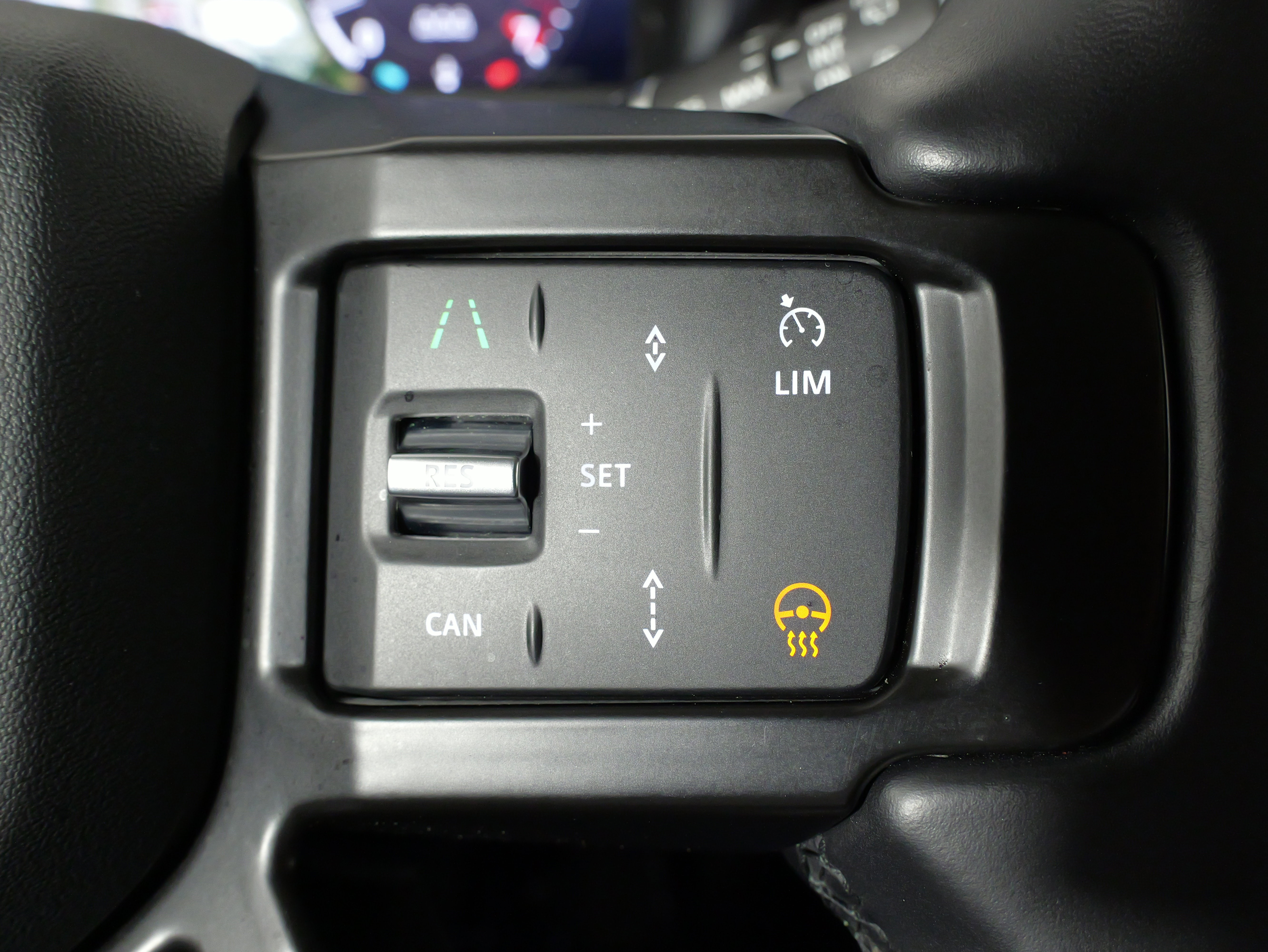 Used 2024 Land Rover Defender 110 S image 44