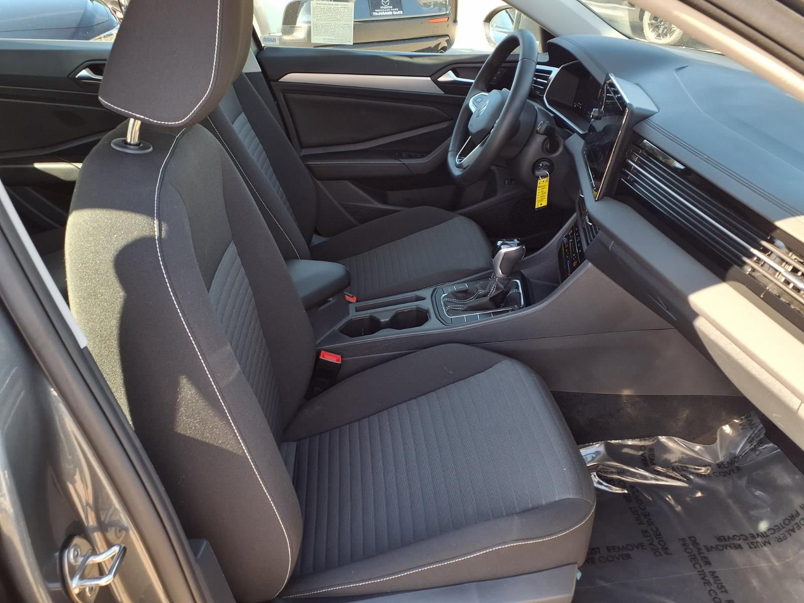 Certified 2025 Volkswagen Jetta S image 27