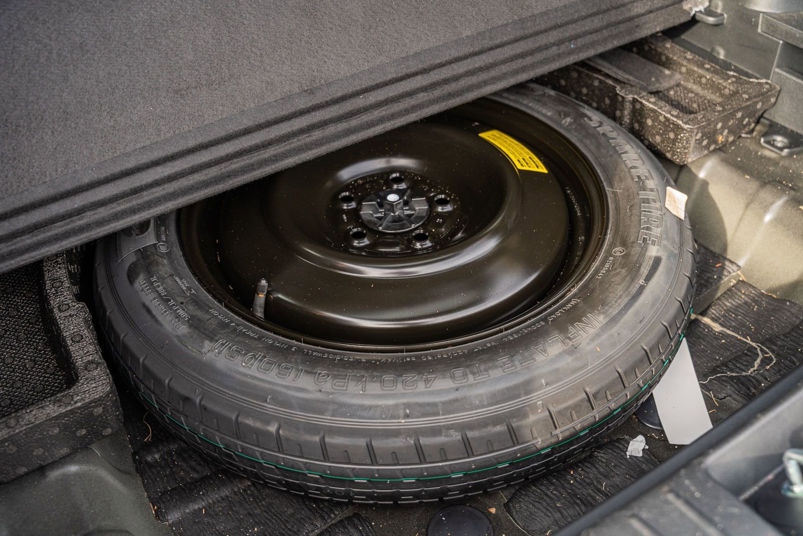 Used 2024 Kia Sportage EX image 16