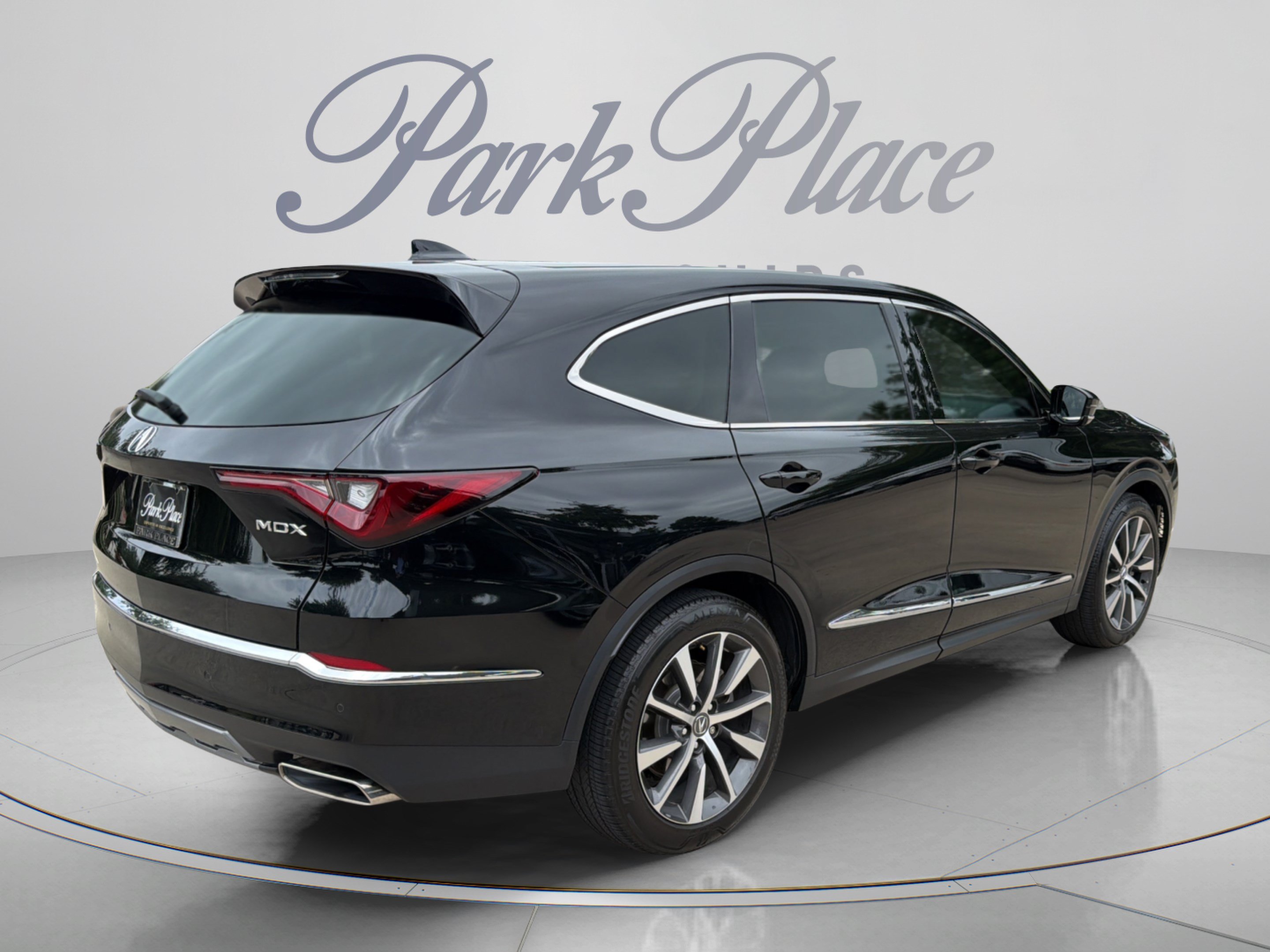 Used 2025 Acura MDX w/ Technology Package FWD image 6