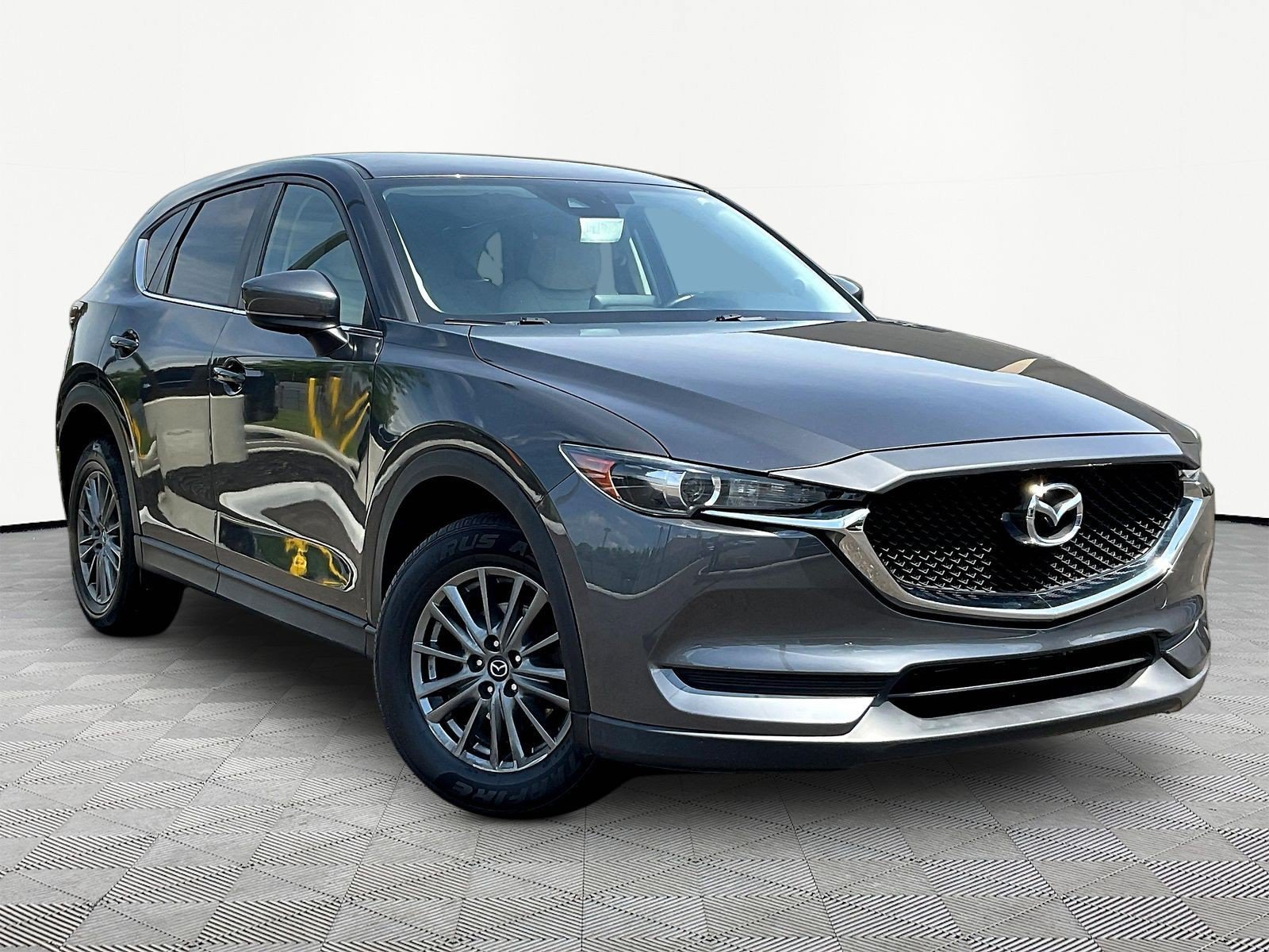 Used 2017 MAZDA CX-5 Touring AWD/4WD image 3