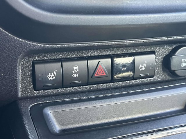 Used 2016 Jeep Patriot High Altitude FWD image 32