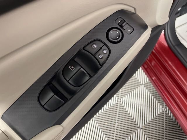 Used 2025 Nissan Altima 2.5 SV image 31