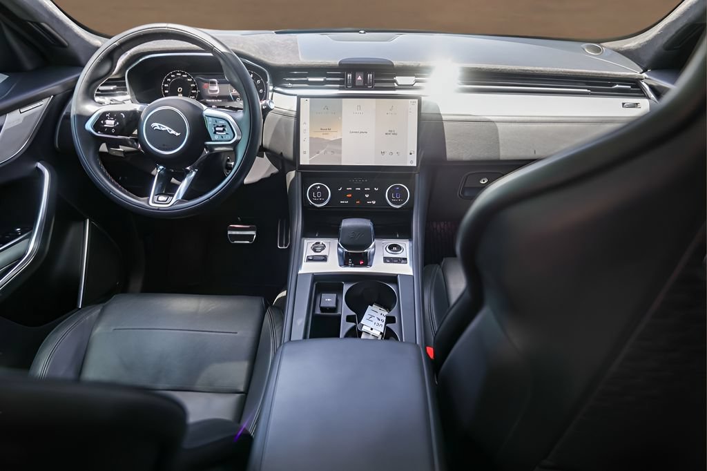 Used 2023 Jaguar F-PACE SVR AWD/4WD image 26