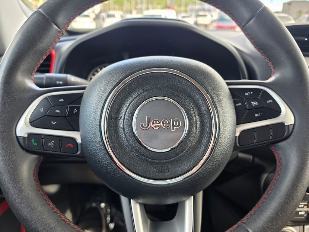 Used 2020 Jeep Renegade Trailhawk w/ Popular Equipment Group AWD/4WD image 17