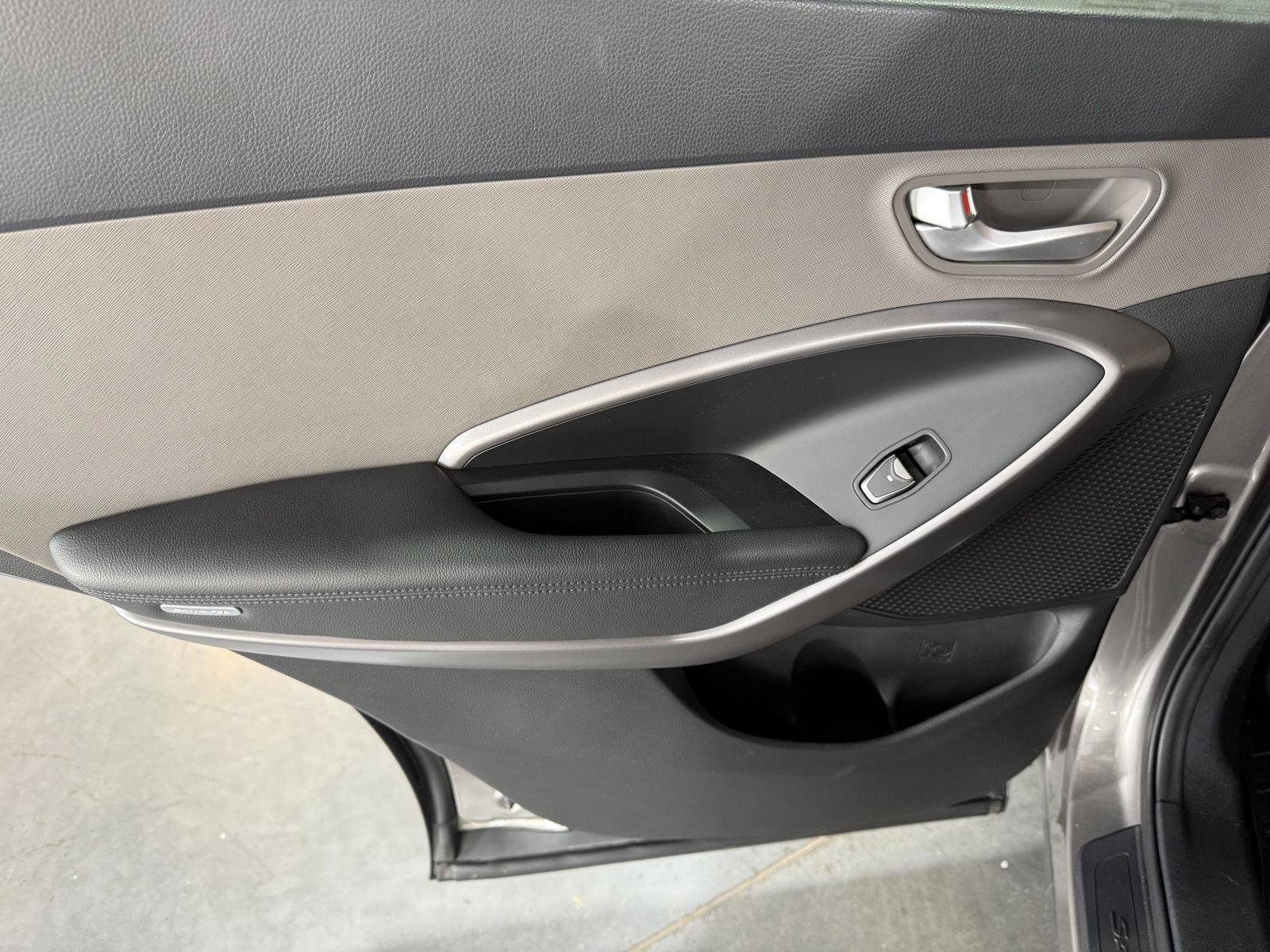 Used 2016 Hyundai Santa Fe Sport FWD image 22