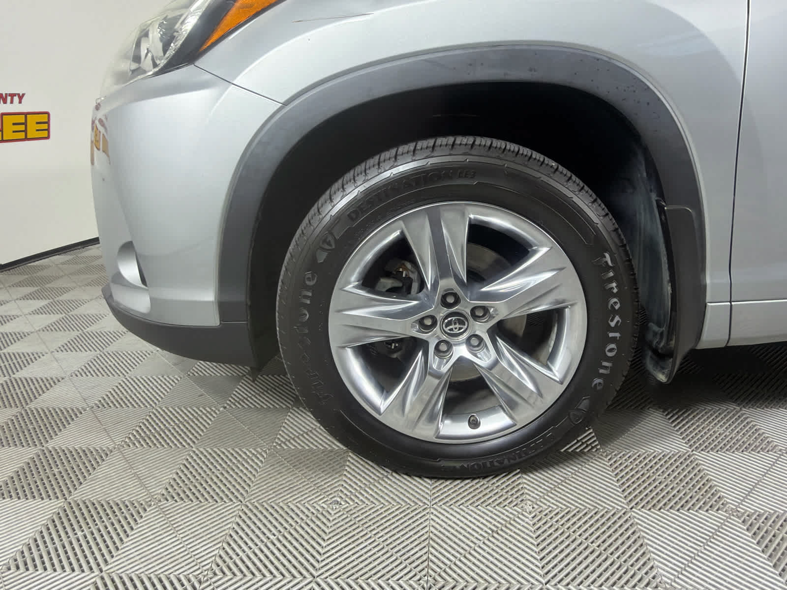 Used 2018 Toyota Highlander Limited AWD/4WD image 10