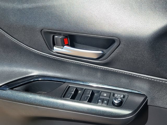 Used 2021 Toyota Venza LE w/ Carpet Mat Package (TMS) AWD/4WD image 13