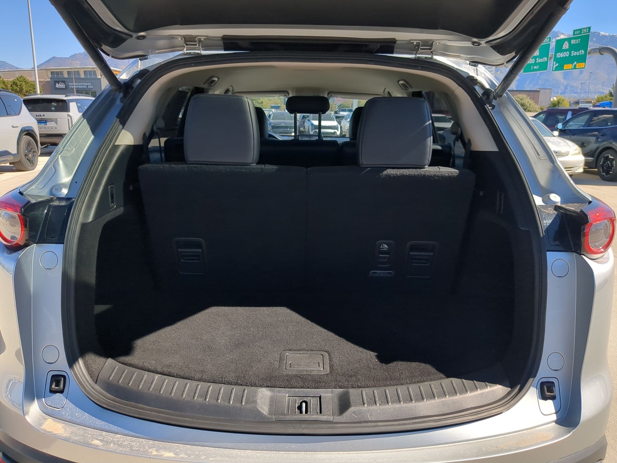 Used 2018 MAZDA CX-9 Touring AWD/4WD image 30