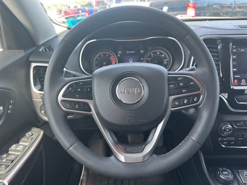 Used 2022 Jeep Cherokee Limited AWD/4WD image 16