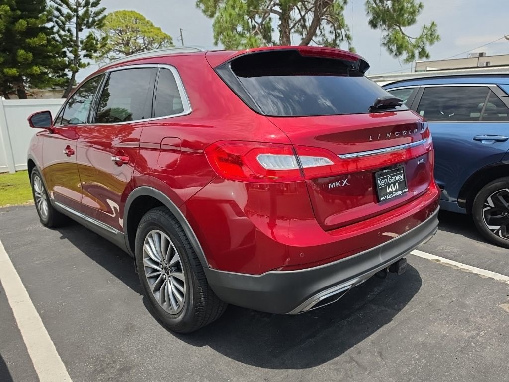 Used 2016 Lincoln MKX Select w/ Select Plus Package AWD/4WD image 8
