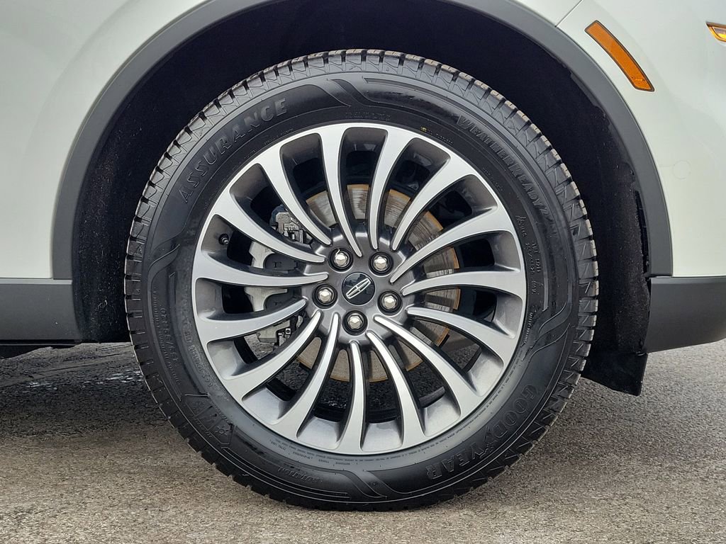 Certified 2020 Lincoln Aviator Reserve w/ Elements Package Plus image 9