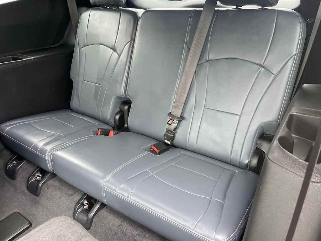 Used 2022 Buick Enclave Premium w/ Experience Buick Package image 36