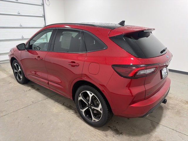Used 2023 Ford Escape ST-Line Select w/ Tech Pack #2 image 7