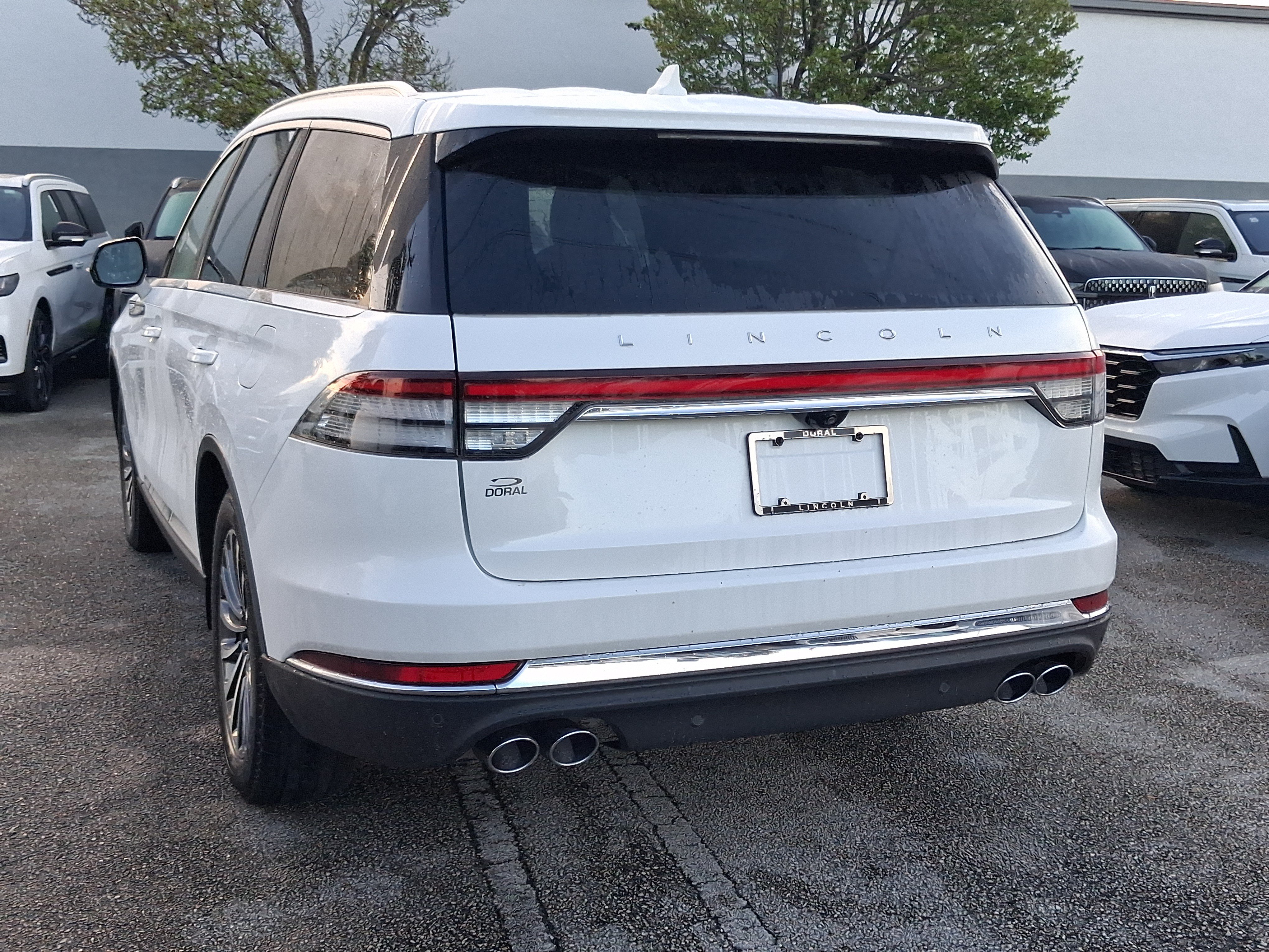 Certified 2024 Lincoln Aviator Reserve w/ Elements Package Plus RWD image 3