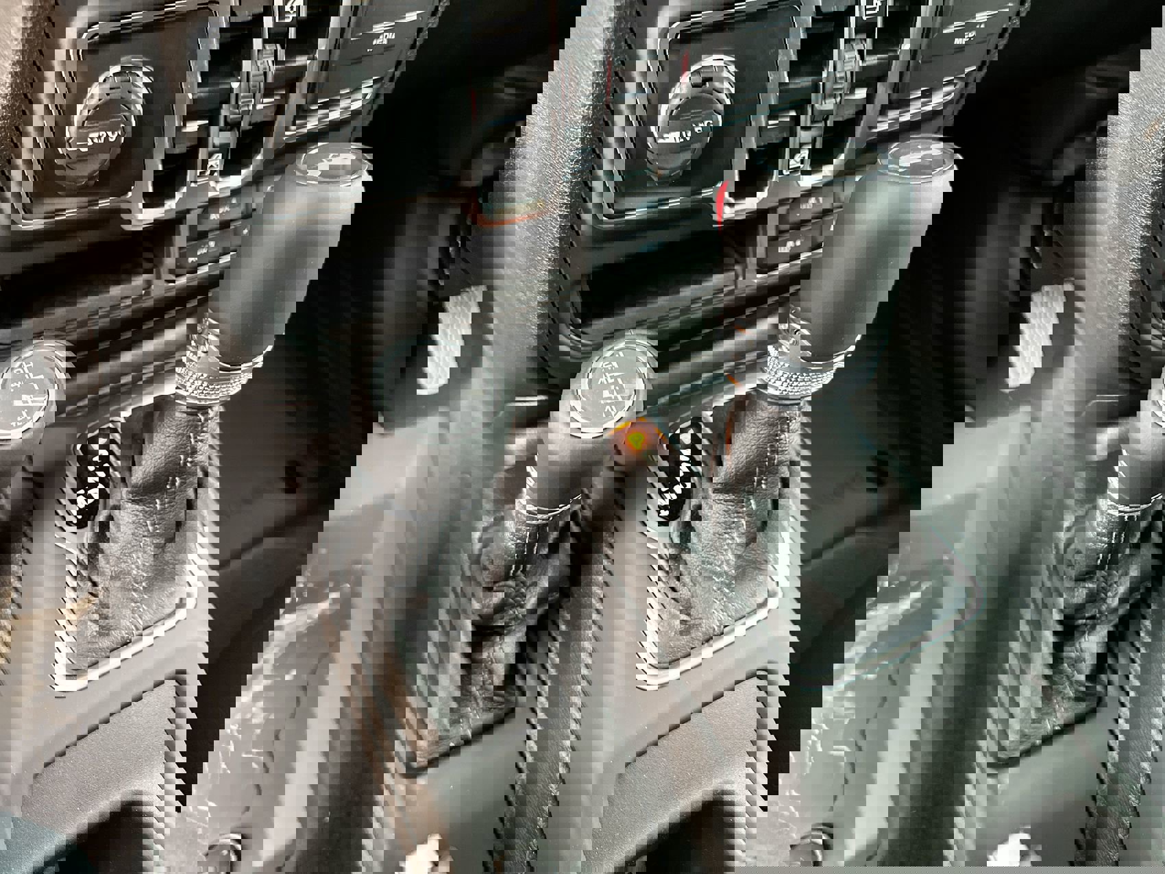 New 2025 Jeep Wrangler Sahara w/ Safety Group image 19