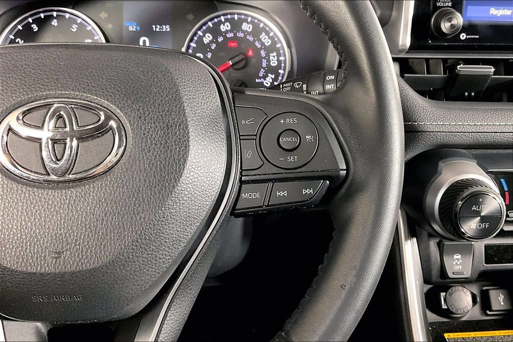 Used 2021 Toyota RAV4 XLE Premium FWD image 19