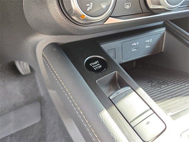 New 2025 Nissan Kicks SV w/ SV Premium Package image 18