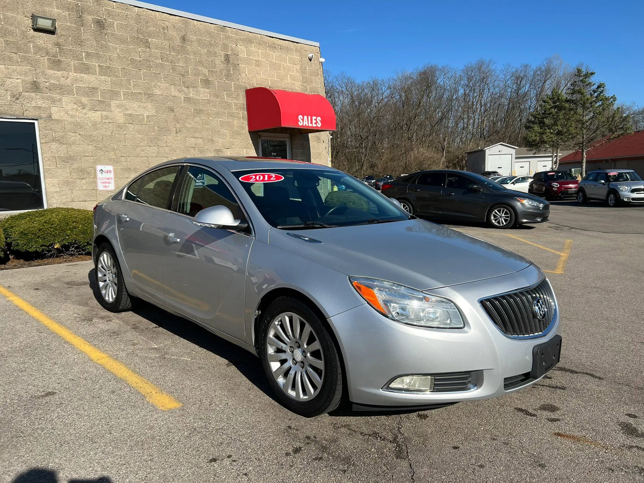 Used 2012 Buick Regal Leather image 3