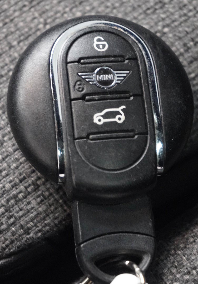 Used 2022 MINI Cooper 4-Door Hardtop FWD image 21