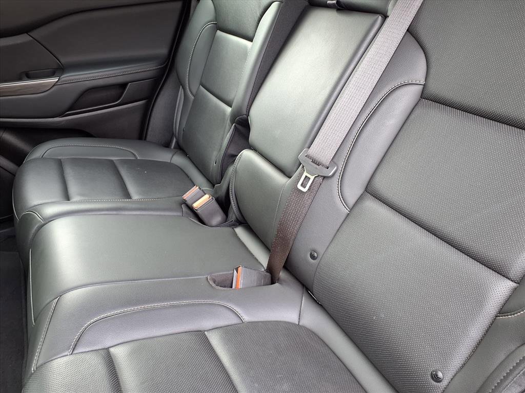 Used 2023 GMC Acadia SLT image 7