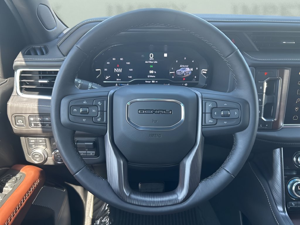 Used 2023 GMC Yukon Denali Ultimate AWD/4WD image 15