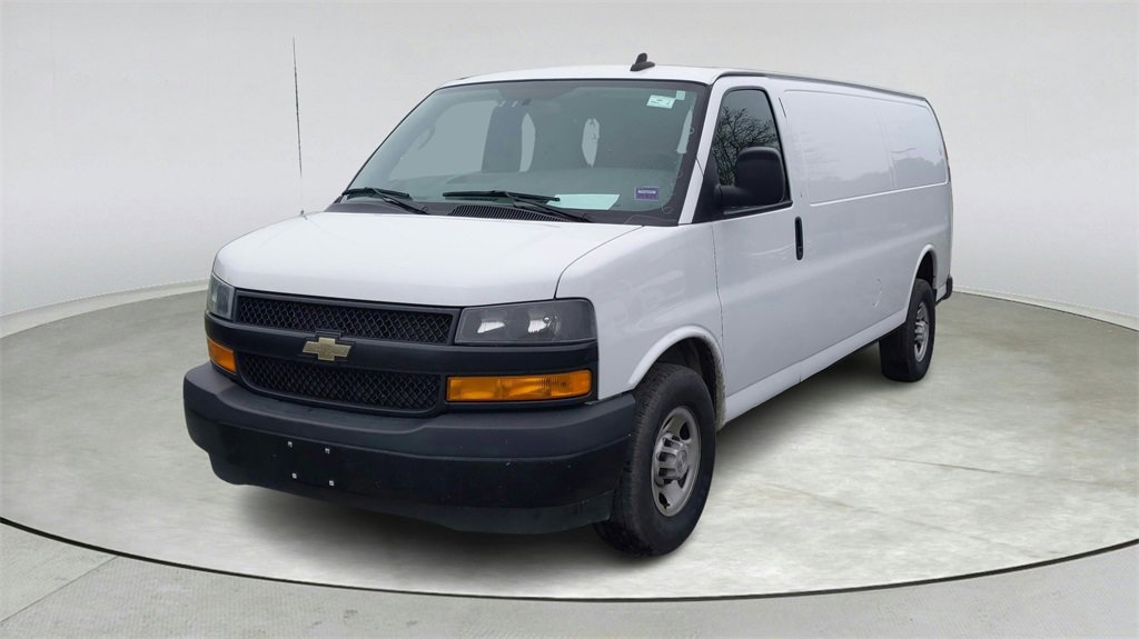 Used 2019 Chevrolet Express 3500 Extended w/ Driver Convenience Package image 3