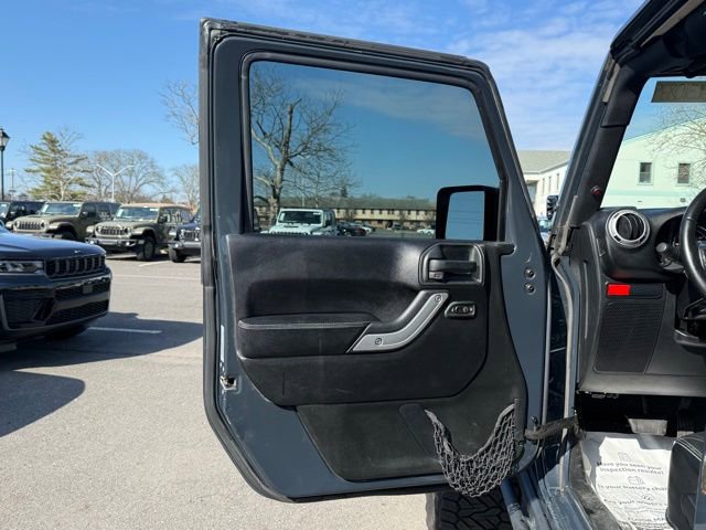 Used 2016 Jeep Wrangler Unlimited Rubicon image 22