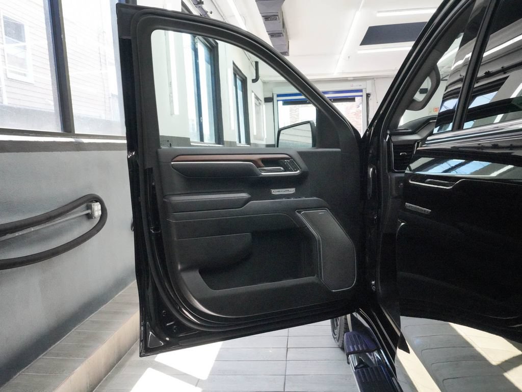Used 2023 GMC Sierra 1500 Denali AWD/4WD image 10