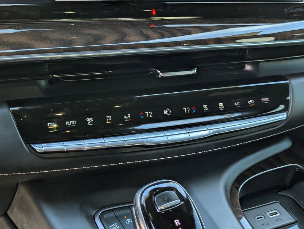 Certified 2022 Cadillac Escalade Sport Platinum w/ LPO, ONYX Package AWD/4WD image 22