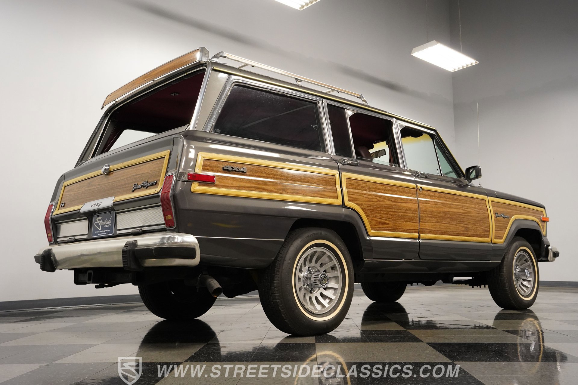 Used 1988 Jeep Grand Wagoneer image 27