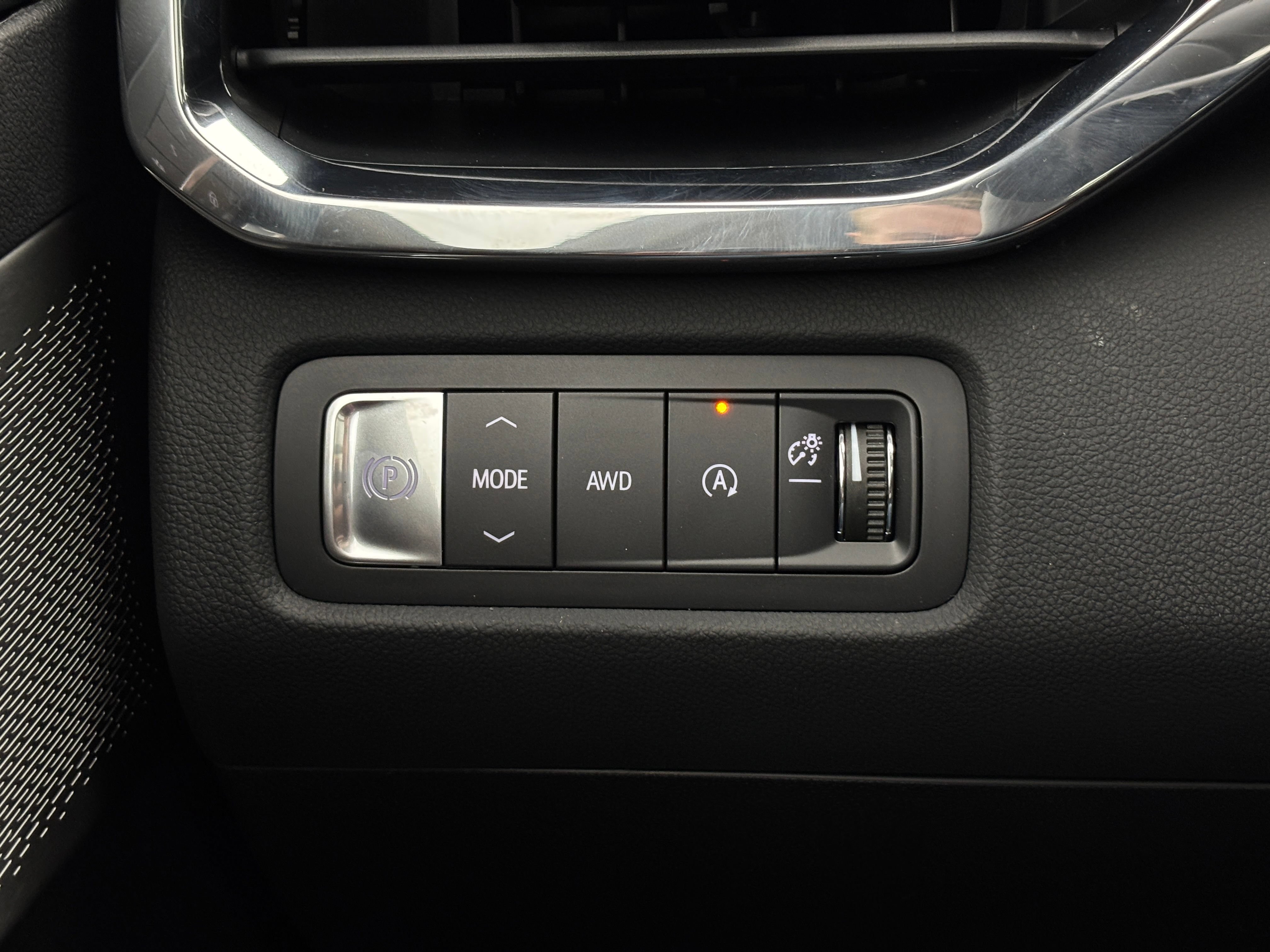 New 2026 GMC Acadia Denali Ultimate w/ LPO, Floor Liner Package AWD/4WD image 26