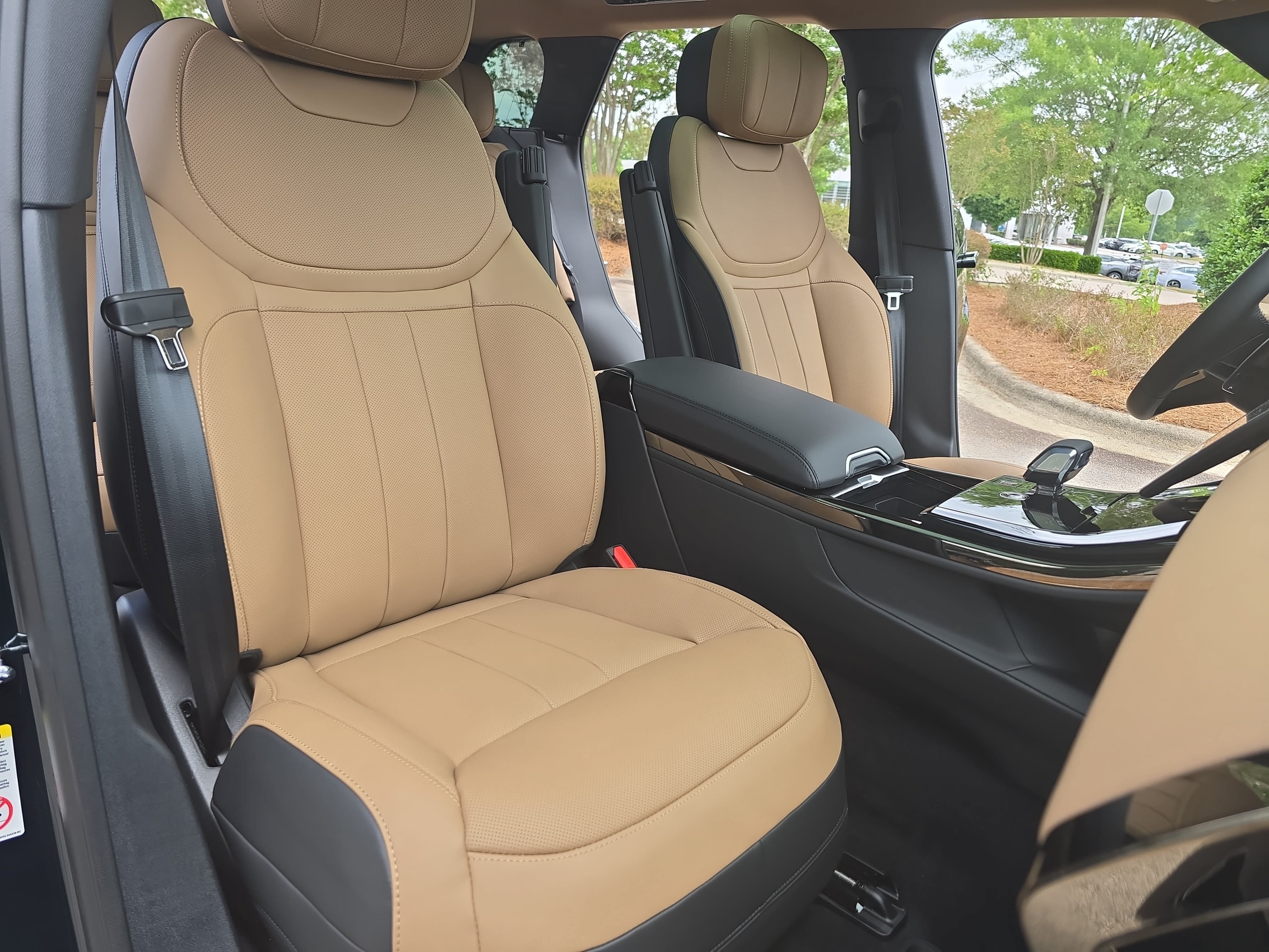 New 2026 Land Rover Range Rover Sport Dynamic SE AWD/4WD image 10