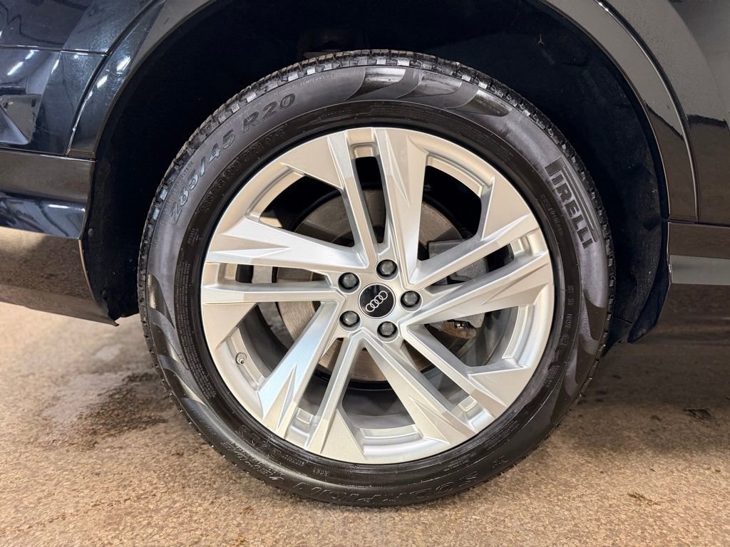 Used 2023 Audi Q7 3.0T Premium w/ Convenience Package image 27