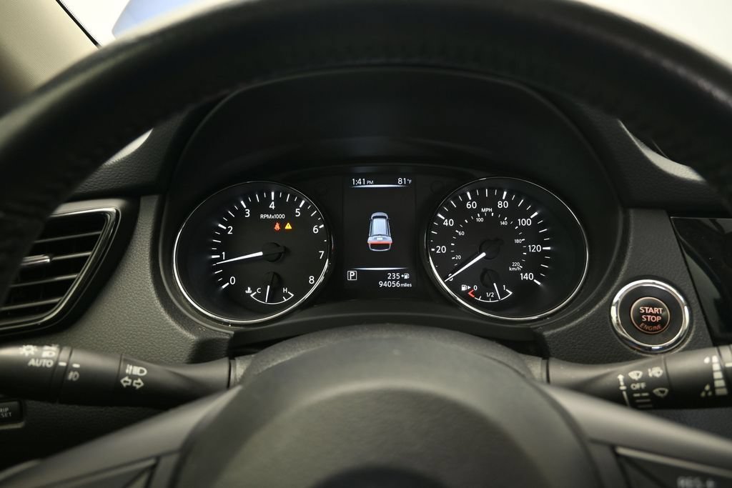 Used 2017 Nissan Rogue SV FWD image 25