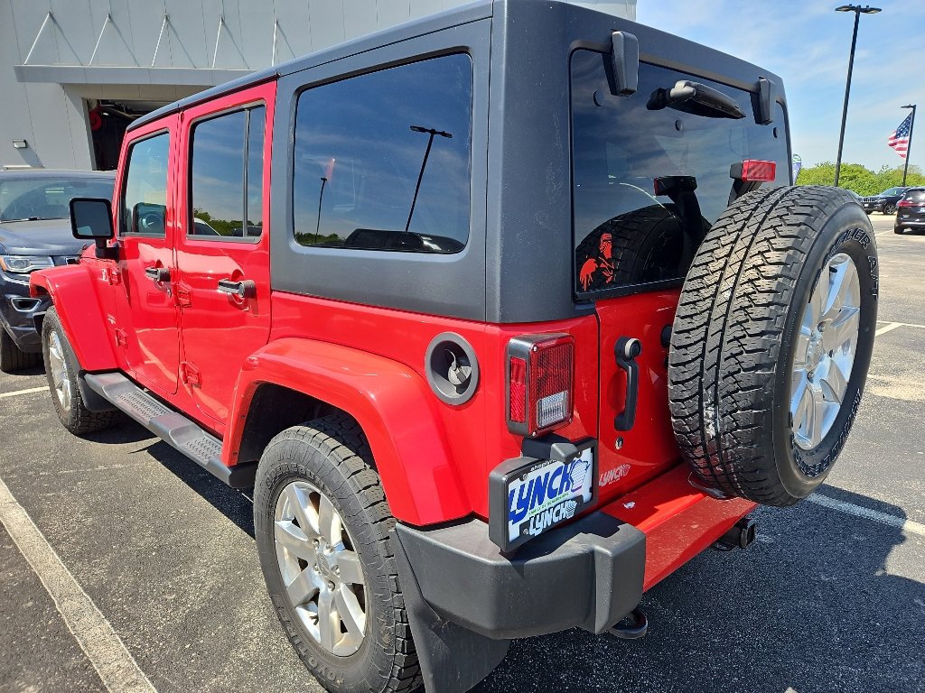 Used 2017 Jeep Wrangler Unlimited Sahara w/ Max Tow Package AWD/4WD image 5