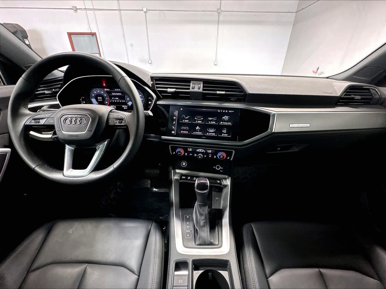 Certified 2025 Audi Q3 2.0T Premium AWD/4WD image 16