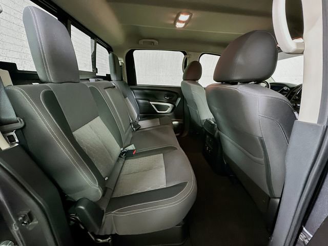 Used 2024 Nissan Titan SV w/ SV Convenience Package image 24