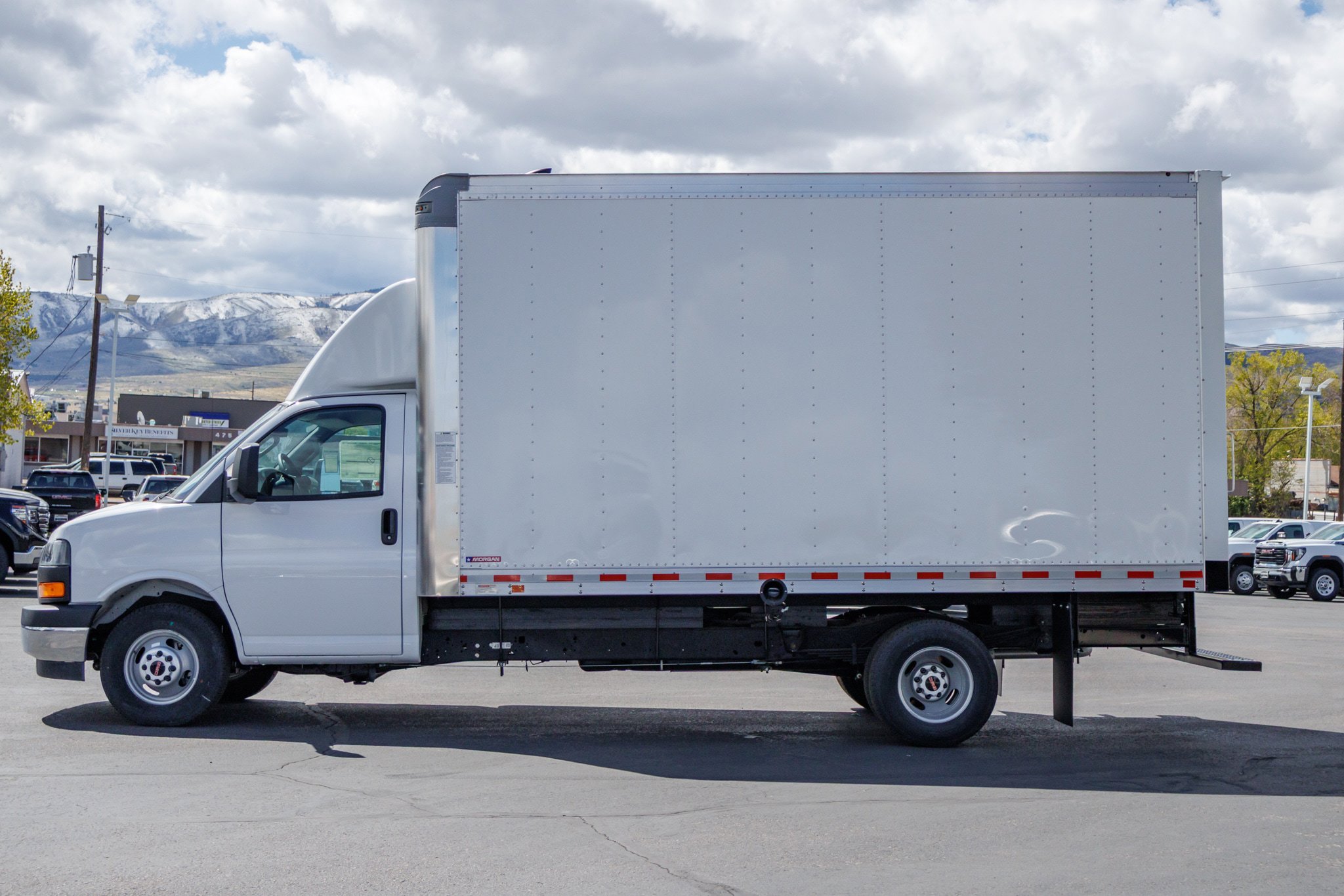 New 2025 GMC Savana 4500 w/ Driver Convenience Package RWD image 3
