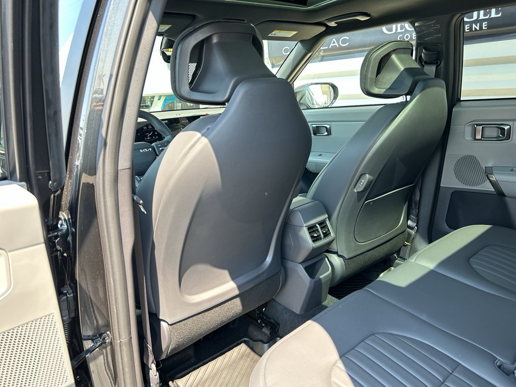 New 2027 Kia Seltos X-Line S w/ X-Line S Premium Package AWD/4WD image 13