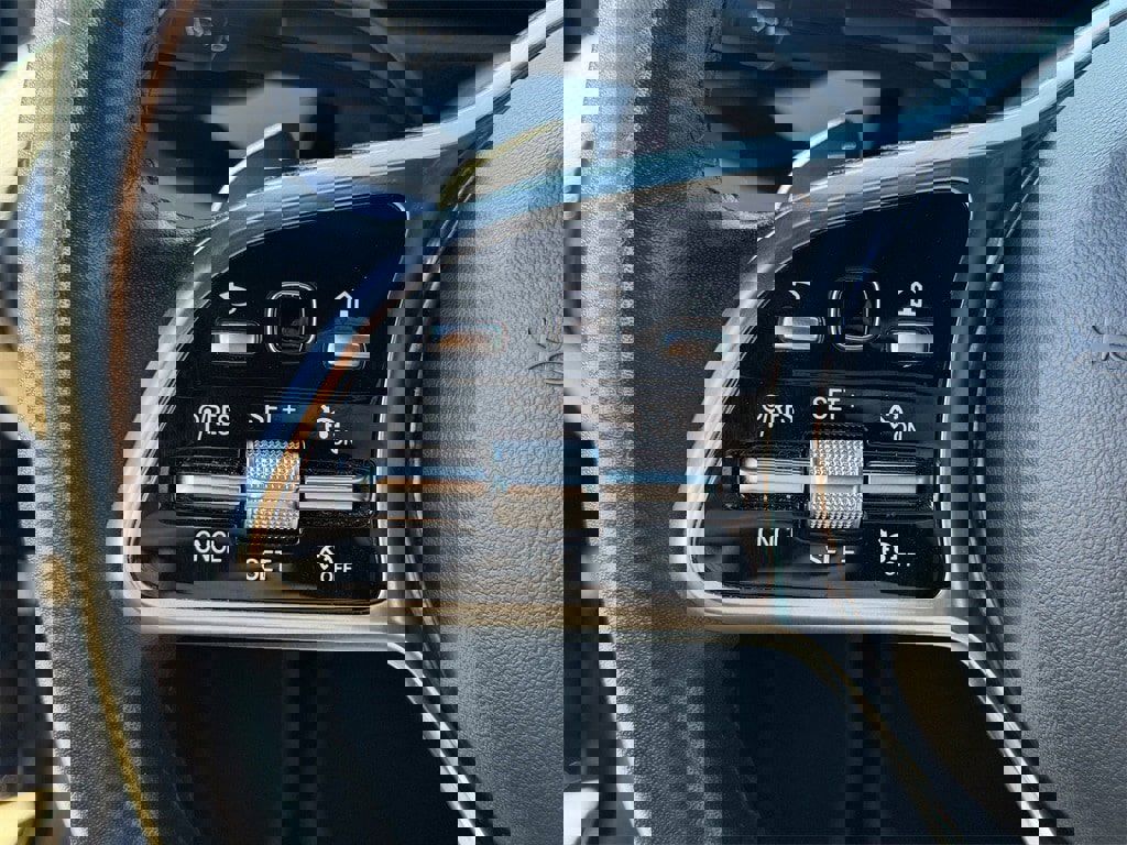 Used 2023 Mercedes-Benz CLA 250 image 23